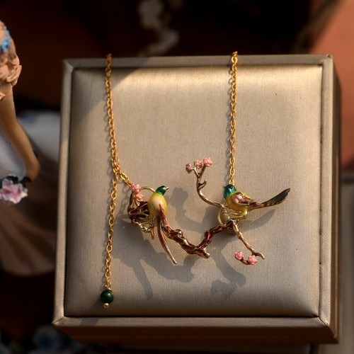 Collana corto ciondolo dorato - collana,