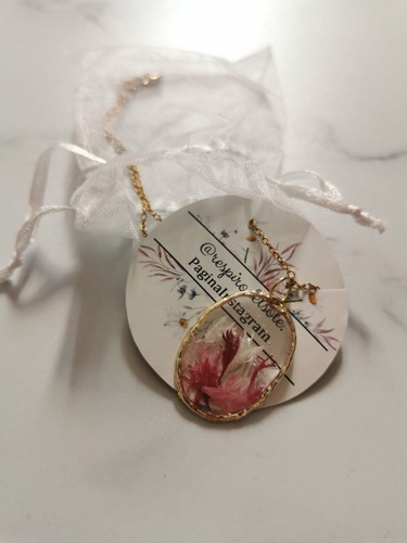 Collana ciondolo ovale resina