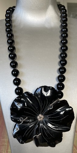 Collana onice con fiore - con,
