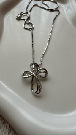 Collana argentata con pendente